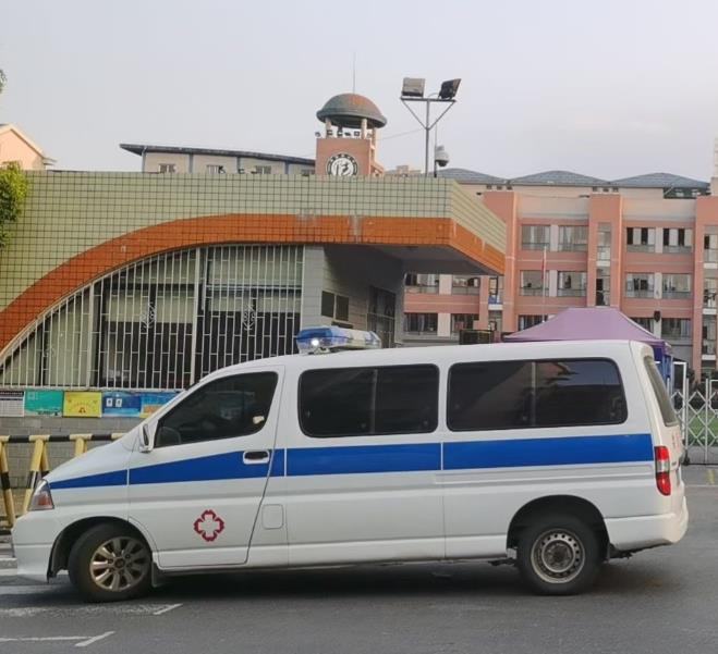 张北救护车出租护送骨折病人一公里多少钱